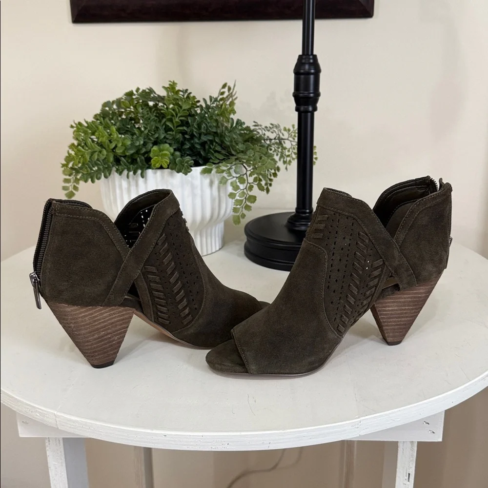 Vince camuto suede shoes
